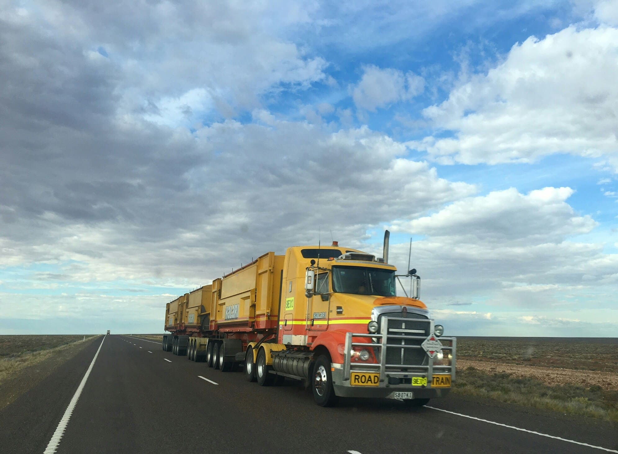 What Are Full Truckload Shipping Services?